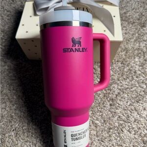 Stanley Hot Pink Quencher Tumbler with Handle